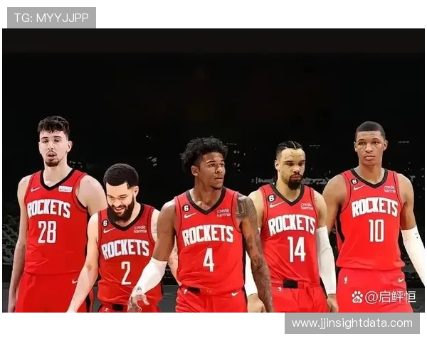 华盛顿谈弗拉格的三分球表现鼓励其展现更多侵略性与自信心